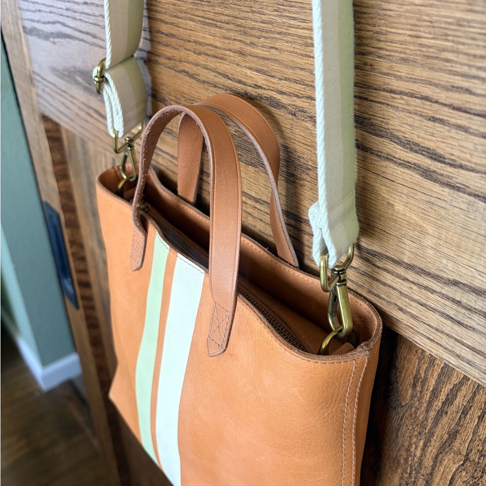 🩷MADEWELL🩷Tan Leather Tote with Cream & Mint crossbody strap - Picture 7 of 15